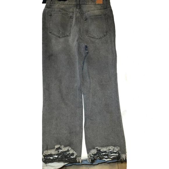 Black Jeans - Picture 2 of 3